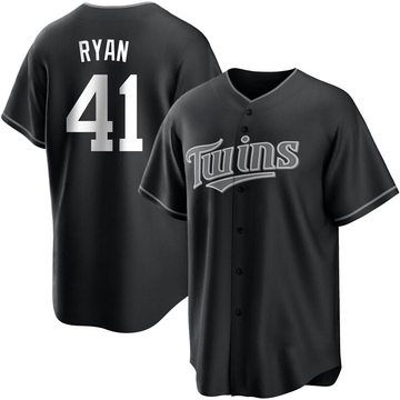 Target Field Joe Ryan Minnesota Twins T-Shirt - Wiotee